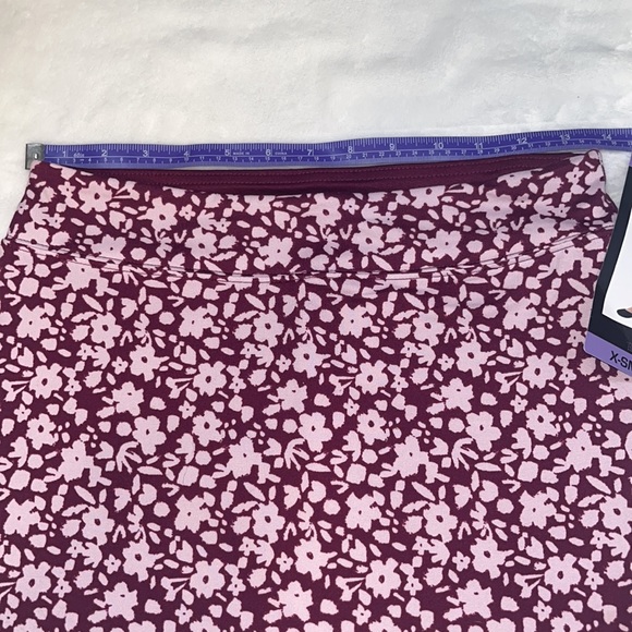 Tranquillity by Colorado clothing Plum purple Athletic Skort X-s ditsy floral - Picture 7 of 9